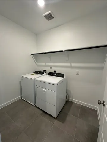 $2,800 | 3113 Moontide Lane, Houston, TX 77063