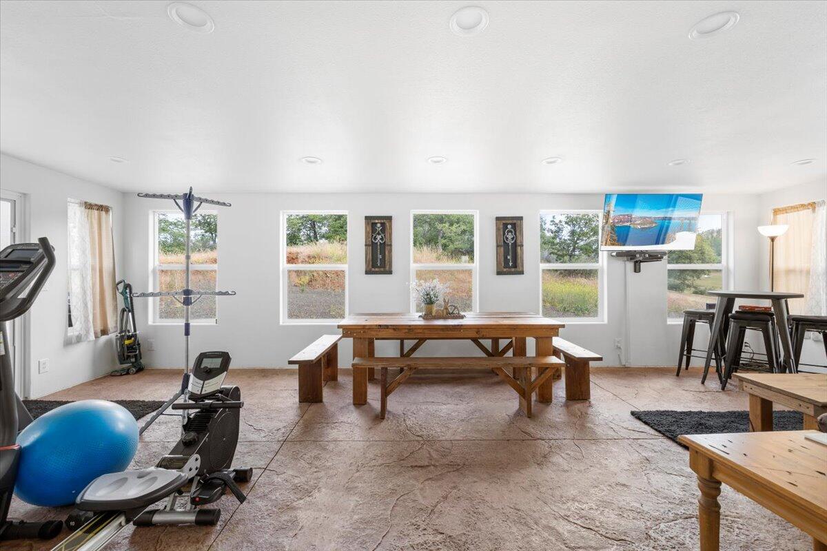 1510 Ball Road Eagle Point, OR 97524 - Photo 15 of 38 22-D9A0235