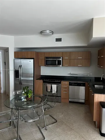 $4,600 | 350 South Miami Avenue, Unit 3302, Miami, FL 33130
