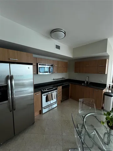 $4,600 | 350 South Miami Avenue, Unit 3302, Miami, FL 33130
