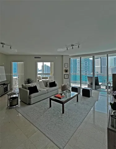 $4,600 | 350 South Miami Avenue, Unit 3302, Miami, FL 33130
