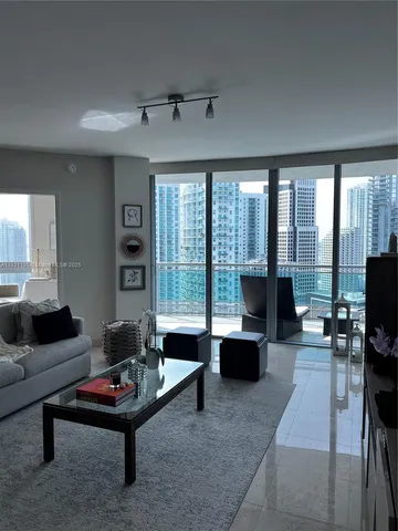 $4,600 | 350 South Miami Avenue, Unit 3302, Miami, FL 33130