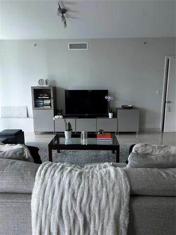 $4,600 | 350 South Miami Avenue, Unit 3302, Miami, FL 33130