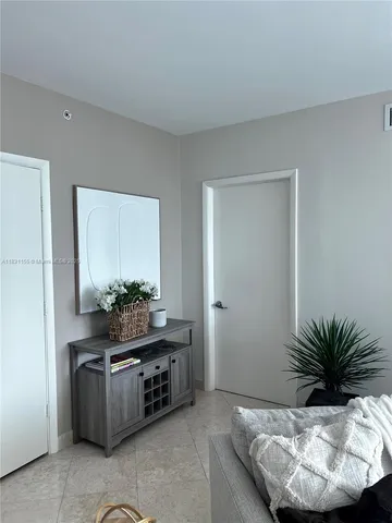 $4,600 | 350 South Miami Avenue, Unit 3302, Miami, FL 33130