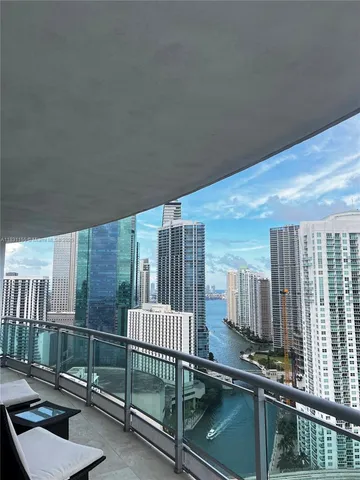 $4,600 | 350 South Miami Avenue, Unit 3302, Miami, FL 33130