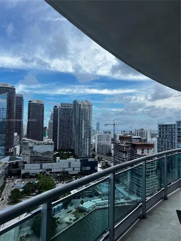 $4,600 | 350 South Miami Avenue, Unit 3302, Miami, FL 33130