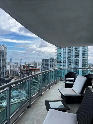 $4,600 | 350 South Miami Avenue, Unit 3302, Miami, FL 33130