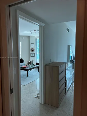 $4,600 | 350 South Miami Avenue, Unit 3302, Miami, FL 33130