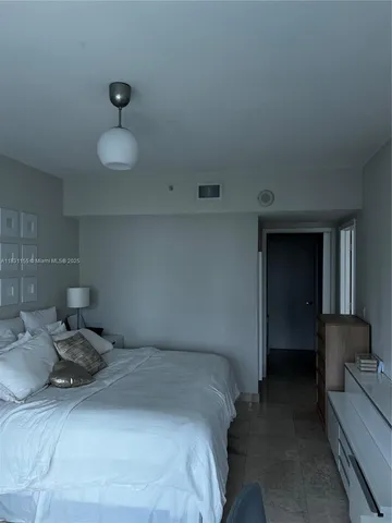 $4,600 | 350 South Miami Avenue, Unit 3302, Miami, FL 33130