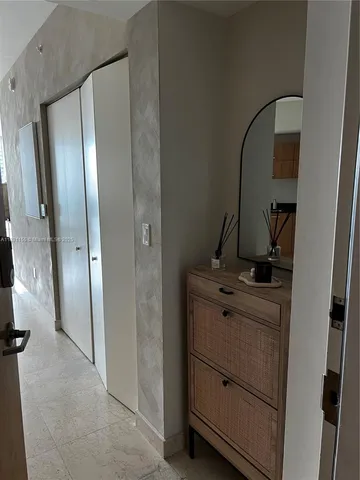 $4,600 | 350 South Miami Avenue, Unit 3302, Miami, FL 33130