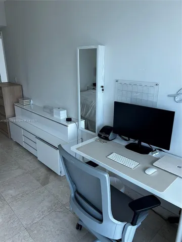 $4,600 | 350 South Miami Avenue, Unit 3302, Miami, FL 33130