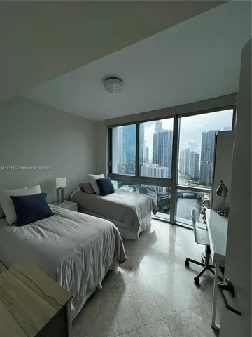 $4,600 | 350 South Miami Avenue, Unit 3302, Miami, FL 33130