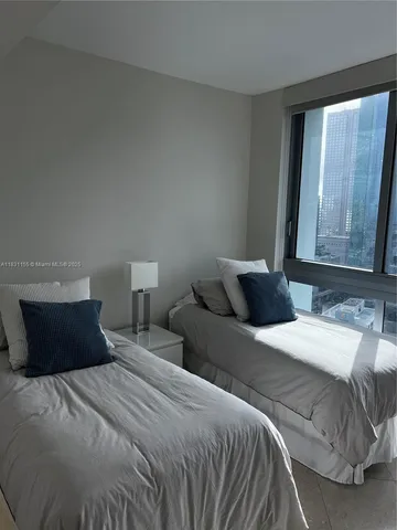 $4,600 | 350 South Miami Avenue, Unit 3302, Miami, FL 33130