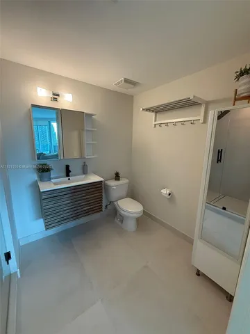 $4,600 | 350 South Miami Avenue, Unit 3302, Miami, FL 33130