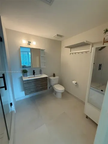 $4,600 | 350 South Miami Avenue, Unit 3302, Miami, FL 33130