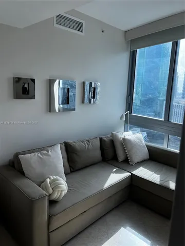 $4,600 | 350 South Miami Avenue, Unit 3302, Miami, FL 33130