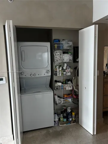 $4,600 | 350 South Miami Avenue, Unit 3302, Miami, FL 33130