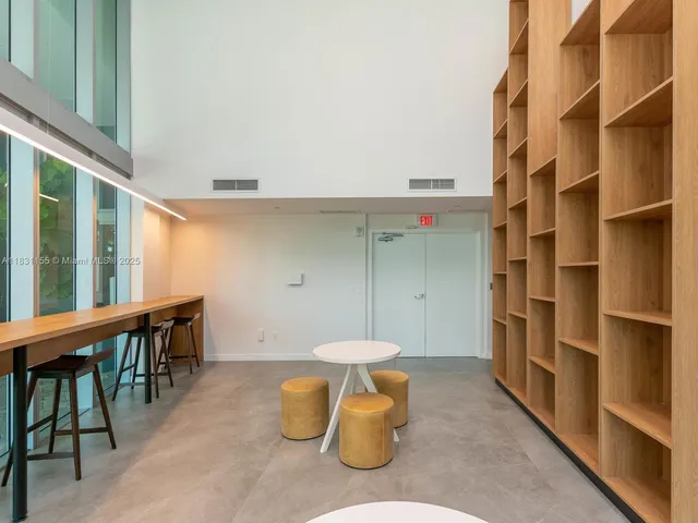 $4,600 | 350 South Miami Avenue, Unit 3302, Miami, FL 33130