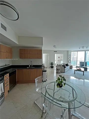 $4,600 | 350 South Miami Avenue, Unit 3302, Miami, FL 33130