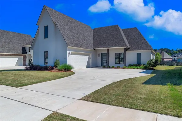 $465,570 | 81 Turtle Creek Drive, Benton, LA 71006