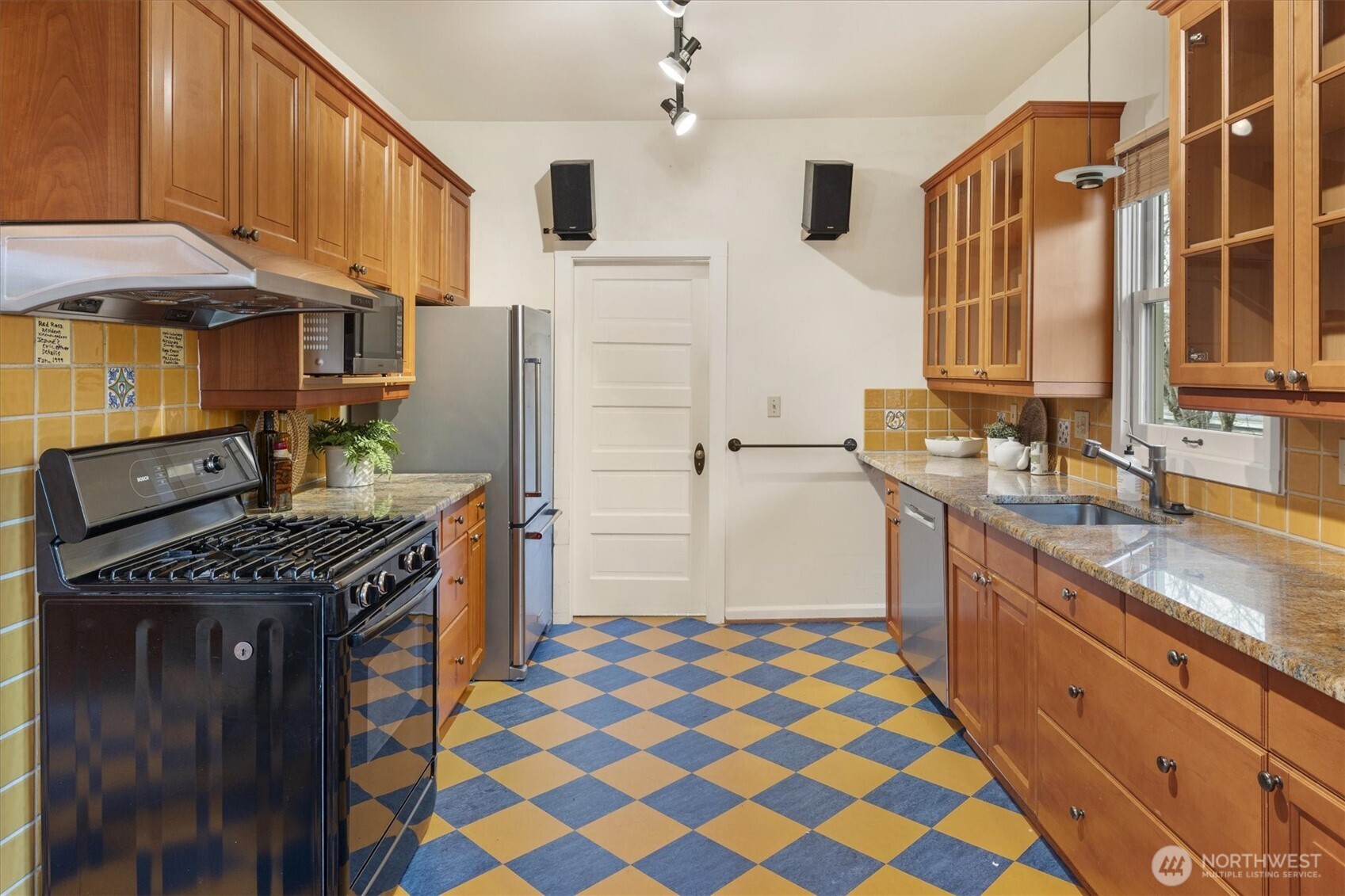 2310 North 65th Street Seattle, WA 98103 - Photo 2 of 34