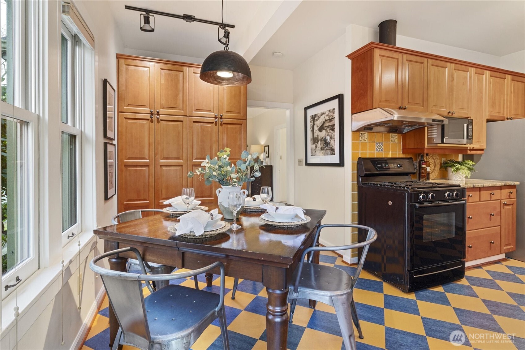 2310 North 65th Street Seattle, WA 98103 - Photo 6 of 34