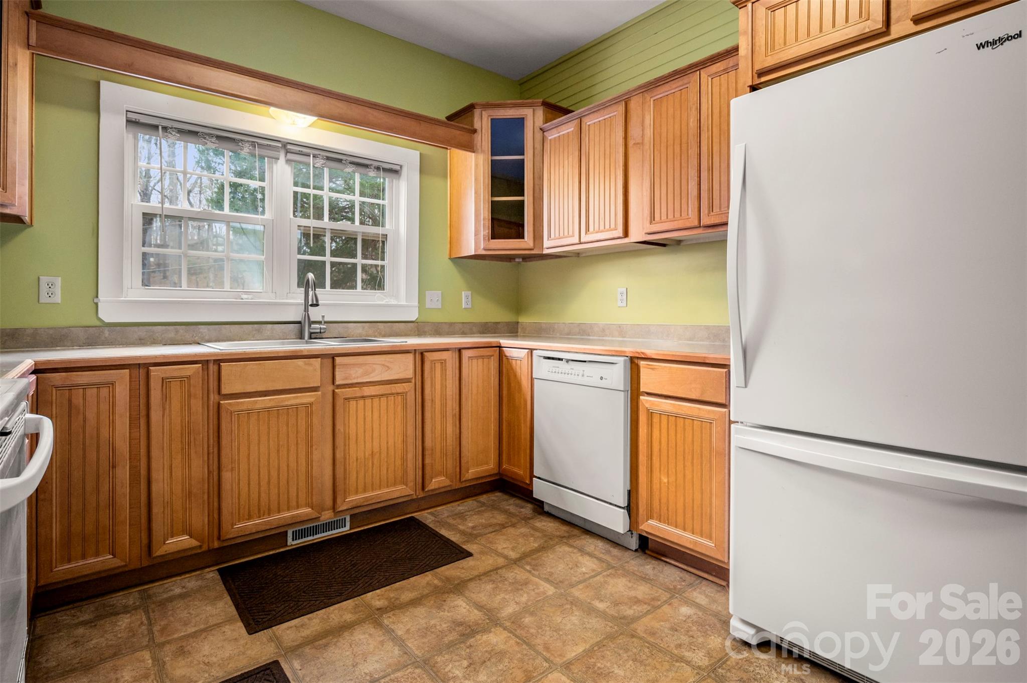 711 Thermal View Drive Tryon, NC 28782 - Photo 14 of 34