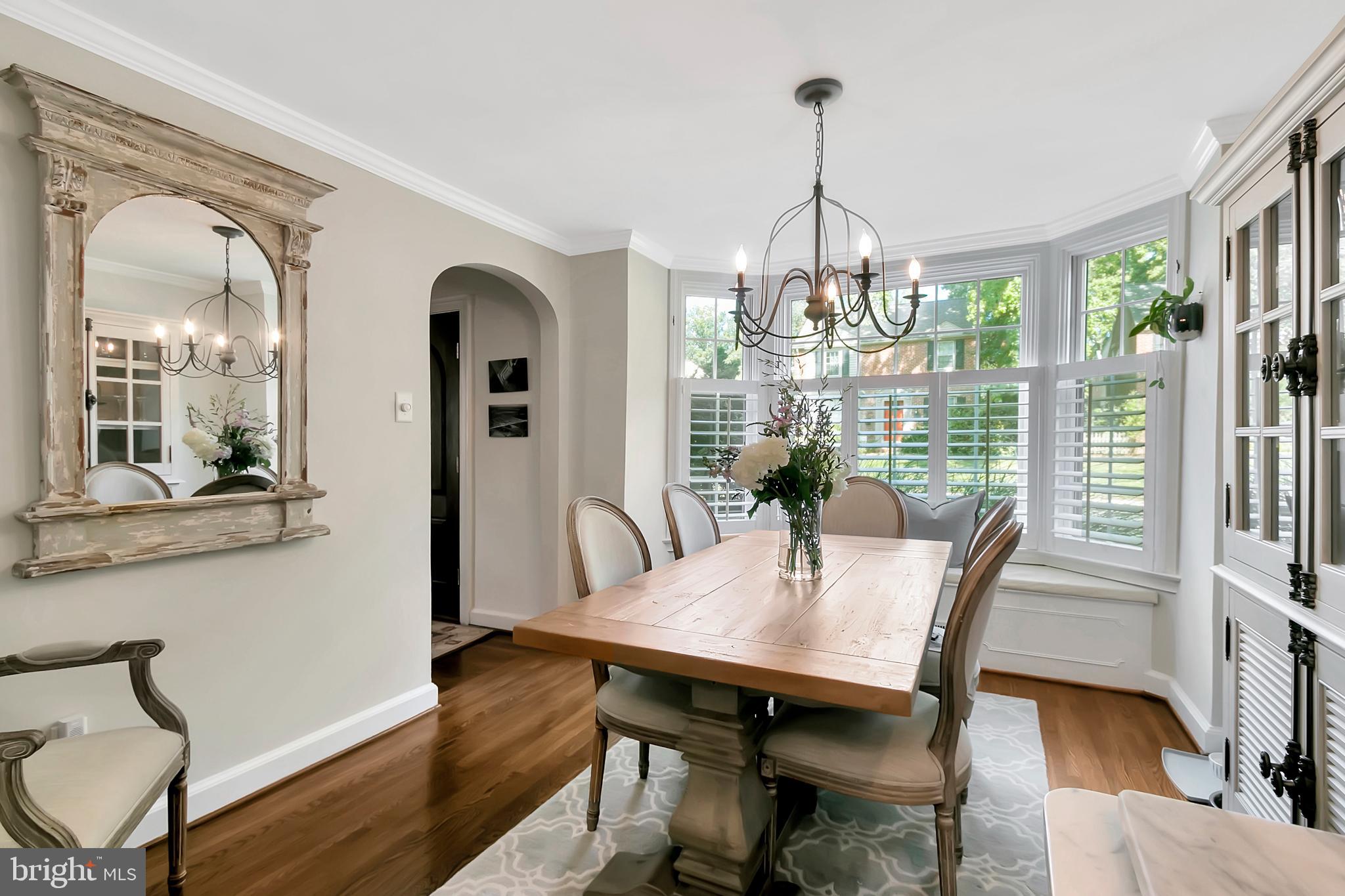 4 Hurst Road Wilmington, DE 19803 - Photo 12 of 32 Dining Room w/ Crown Molding, Window Seat