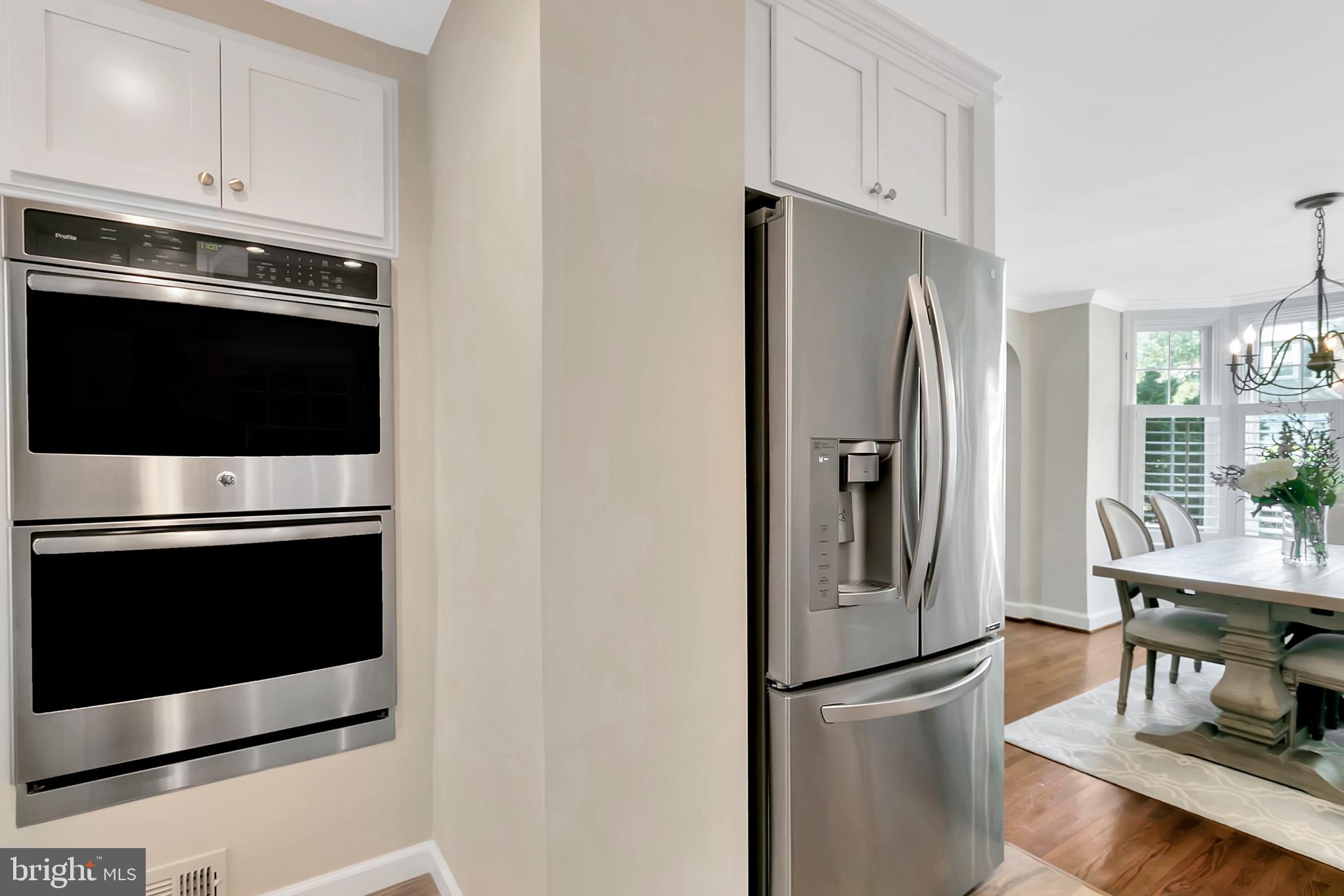 4 Hurst Road Wilmington, DE 19803 - Photo 16 of 32 Stainless Steel Double Wall Oven & Refrigerator