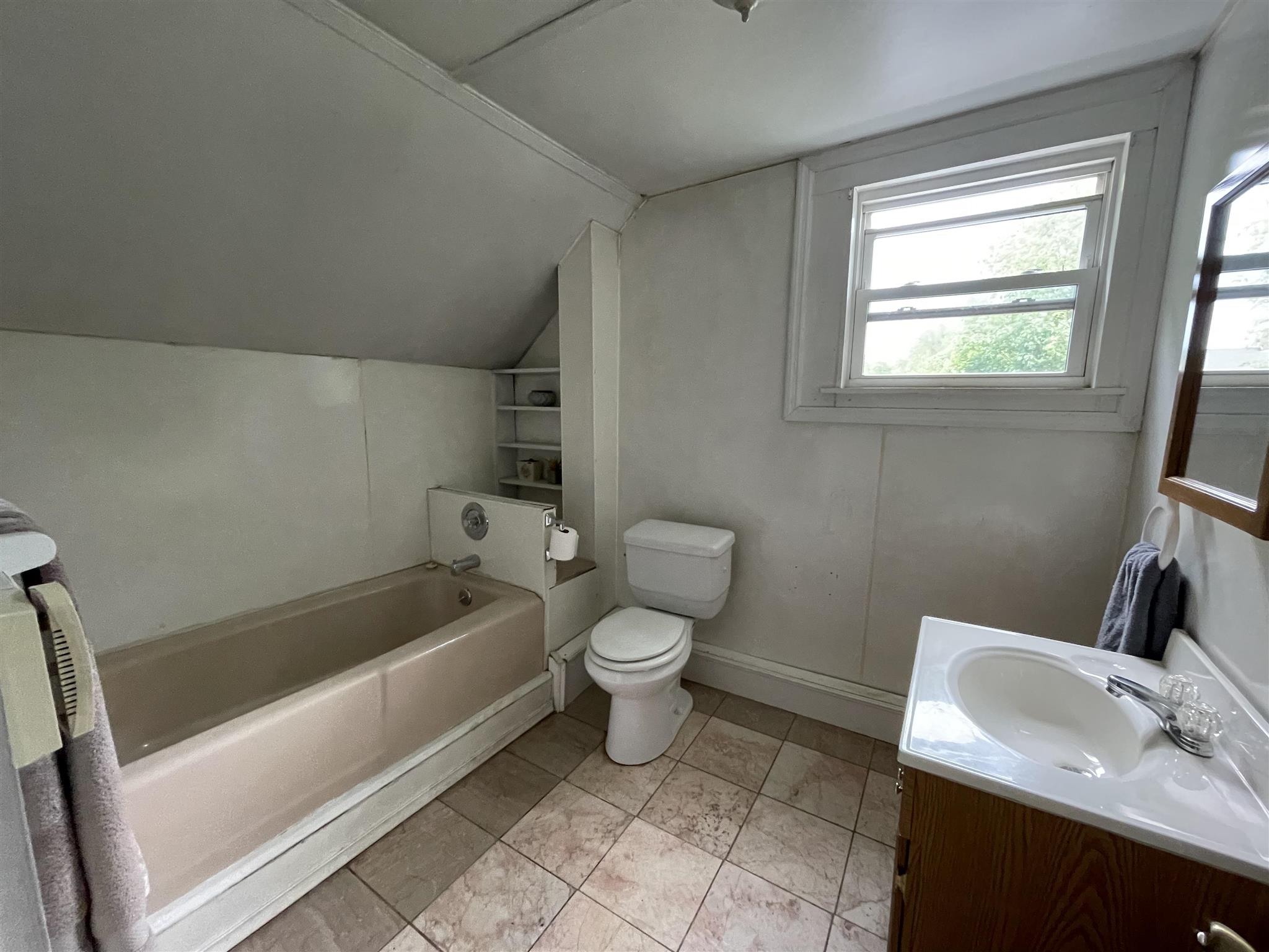 123 Maple Street Rutland, VT 05701 - Photo 16 of 22 Gallery Image 16