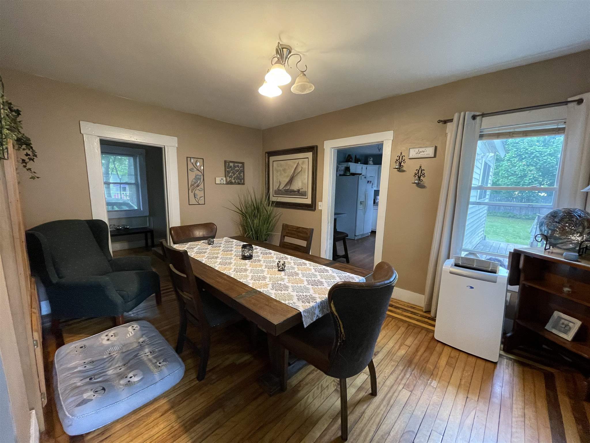 123 Maple Street Rutland, VT 05701 - Photo 4 of 22 Gallery Image 4