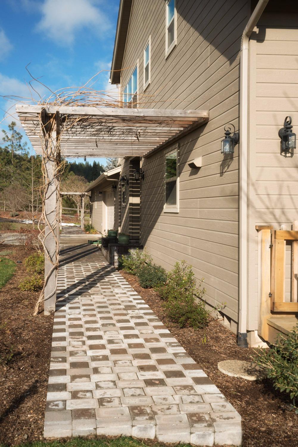 3910 Jonathan Way Central Point, OR 97502 - Photo 24 of 25 Additional Photo