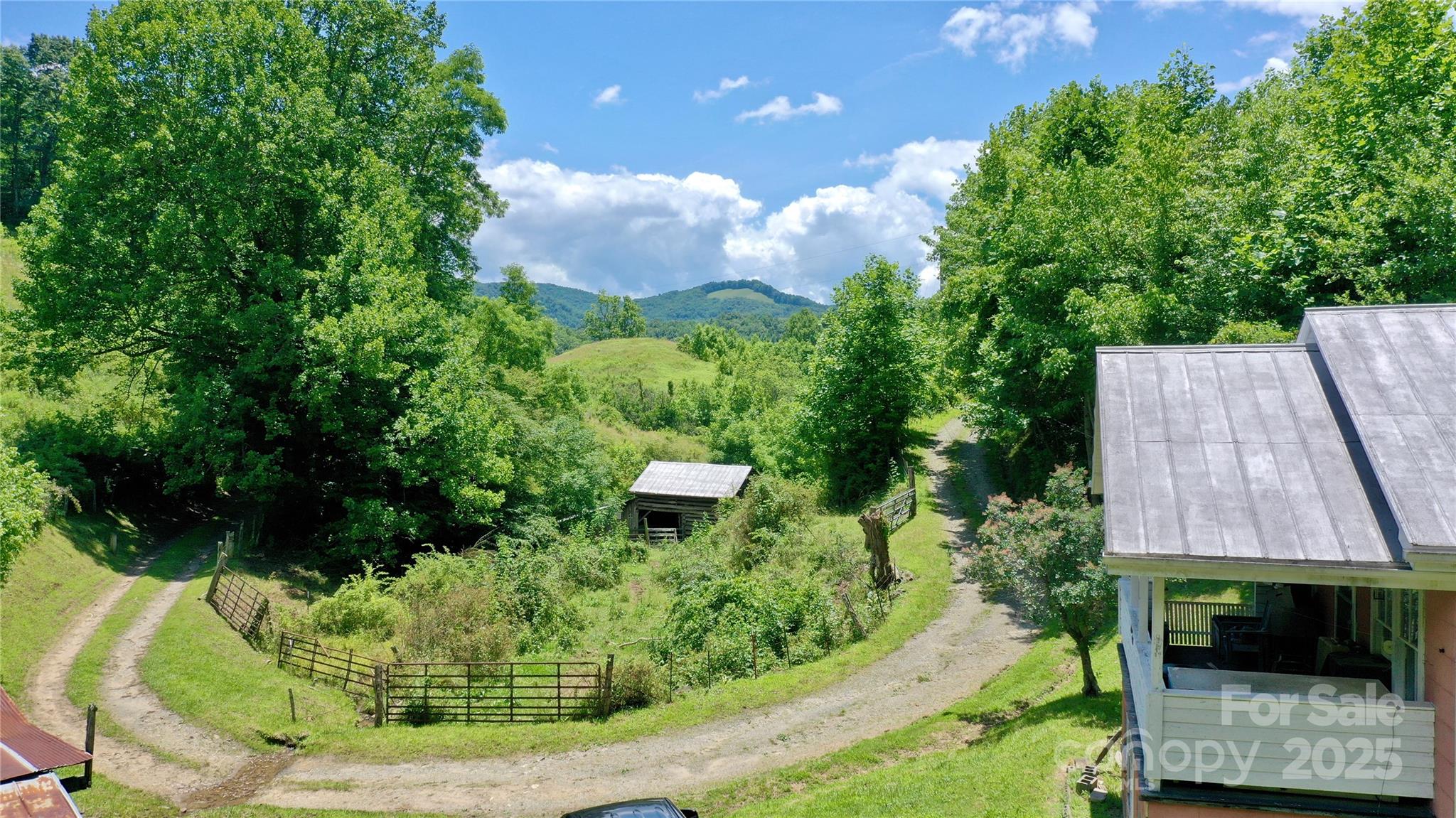 2087 Henry Road Sylva, NC 28779 - Photo 8 of 36