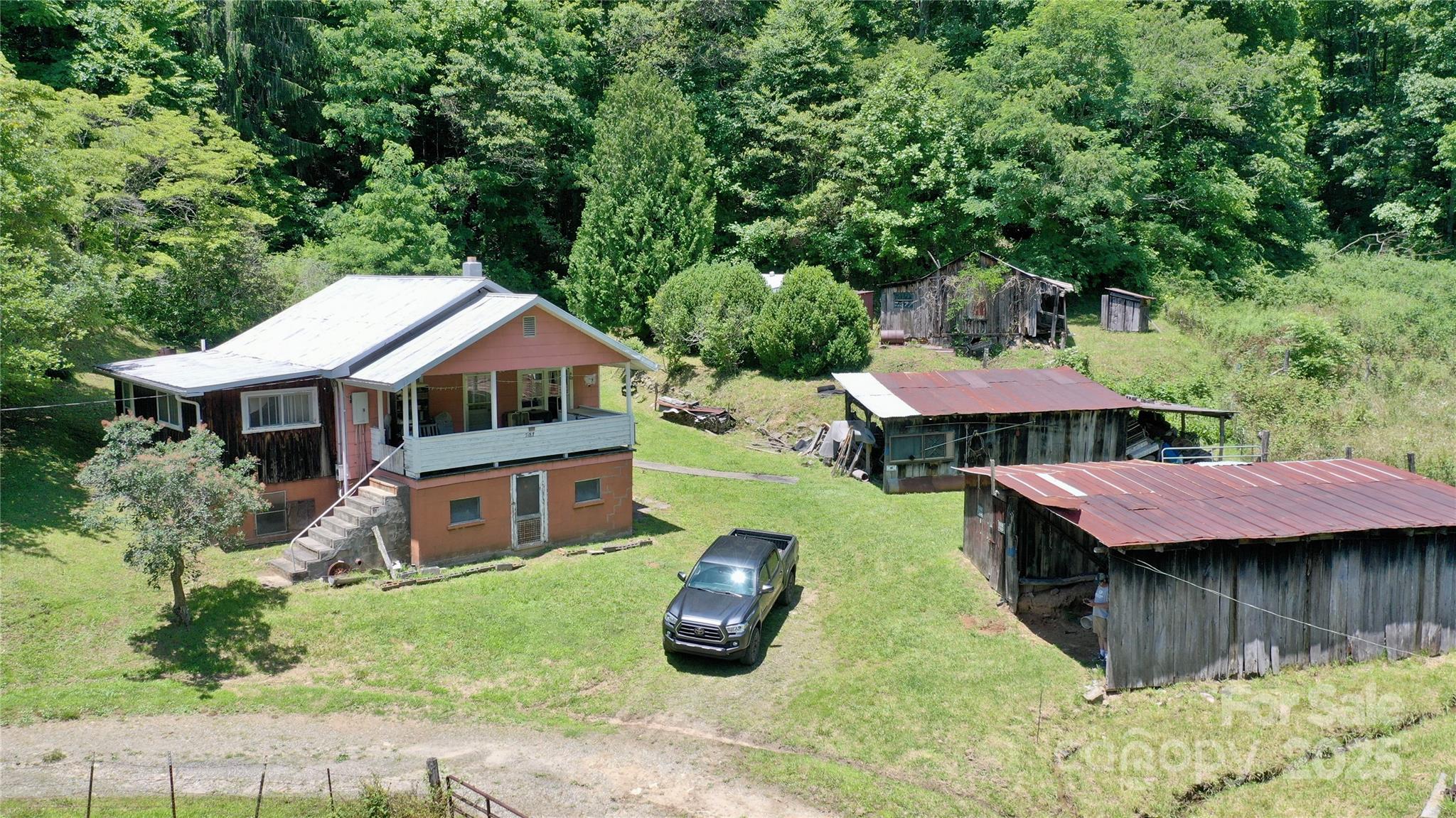 2087 Henry Road Sylva, NC 28779 - Photo 9 of 36