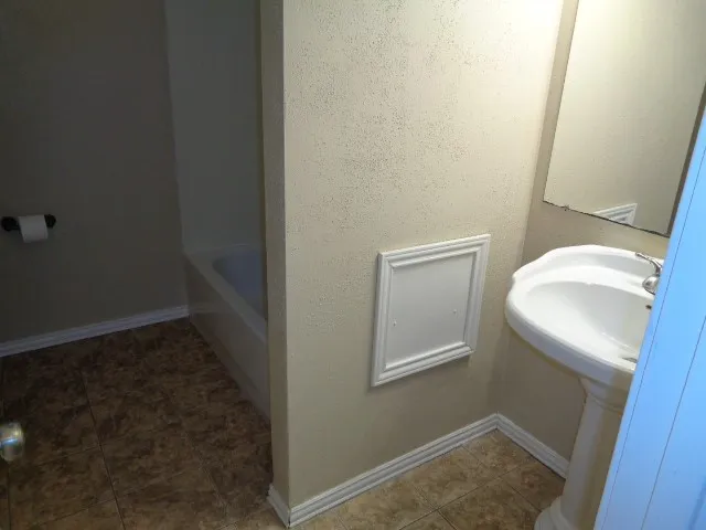 $1,700 | 709 Short Mill Run, Conroe, TX 77316