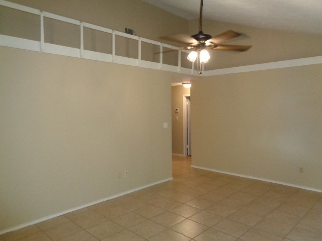 709 Short Mill Run Conroe, TX 77316 - Photo 7 of 23