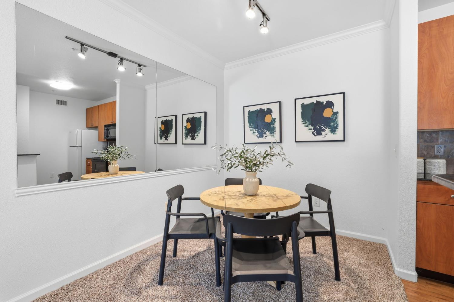 8434 Walerga Road, Unit 324 Antelope, CA 95843 - Photo 6 of 19 Gallery Image 6