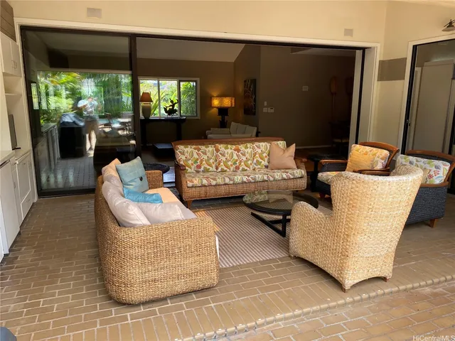 $15,000 | 1029 Koloa Street, Honolulu, HI 96816