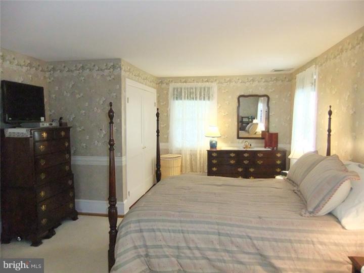 126 Cascade Road Springfield, PA 19064 - Photo 15 of 25