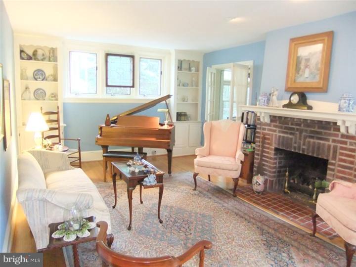 126 Cascade Road Springfield, PA 19064 - Photo 3 of 25