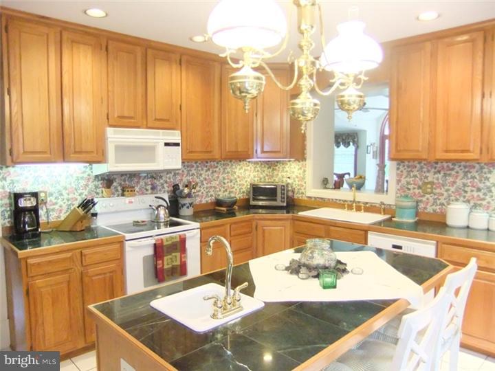 126 Cascade Road Springfield, PA 19064 - Photo 7 of 25
