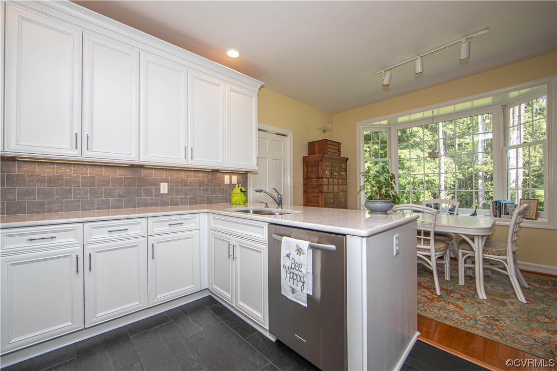 11635 Johnson Road Petersburg, VA 23805 - Photo 13 of 36 Gallery Image 13