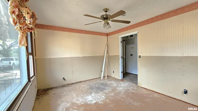 $59,500 | 518 Fife Street, Carrier Mills, IL 62917