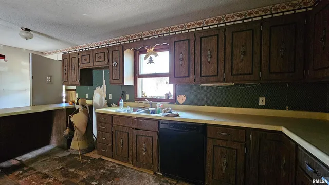 $59,500 | 518 Fife Street, Carrier Mills, IL 62917