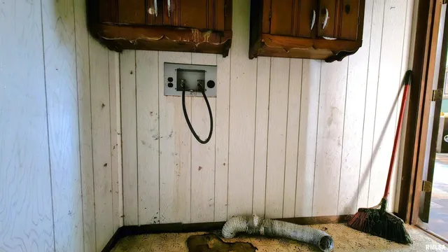 $59,500 | 518 Fife Street, Carrier Mills, IL 62917