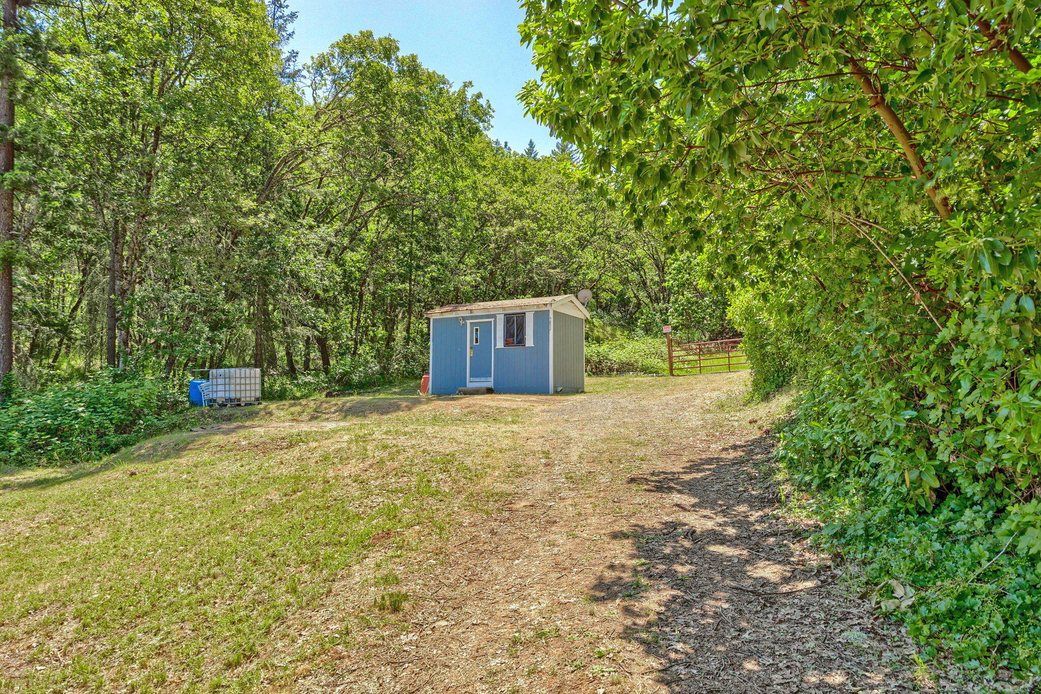 4852 Dark Hollow Road Medford, OR 97501 - Photo 9 of 27 DH (20)
