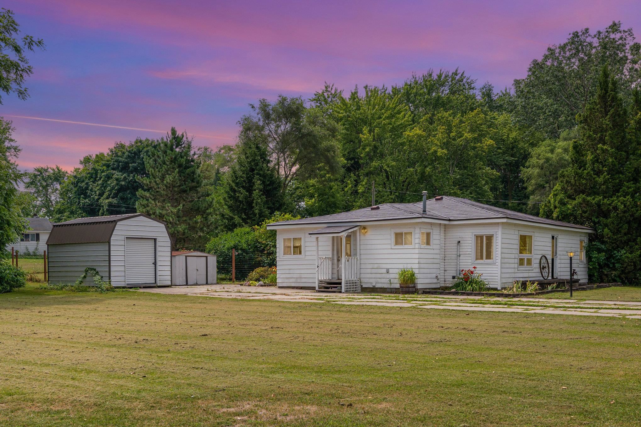 235 Riverside Drive Alma, MI 48801 - Photo 1 of 26 1937016-83ea3504-c836-417b-8e3b-97487987b5d0.JPG