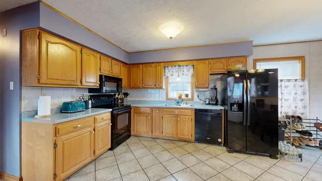 $295,000 | 22 School Street, Lewiston, ME 04240