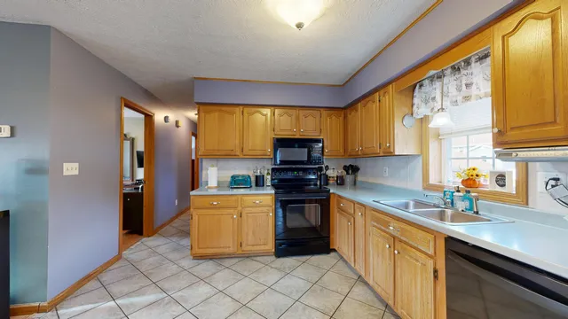 $295,000 | 22 School Street, Lewiston, ME 04240