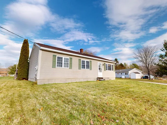 $295,000 | 22 School Street, Lewiston, ME 04240